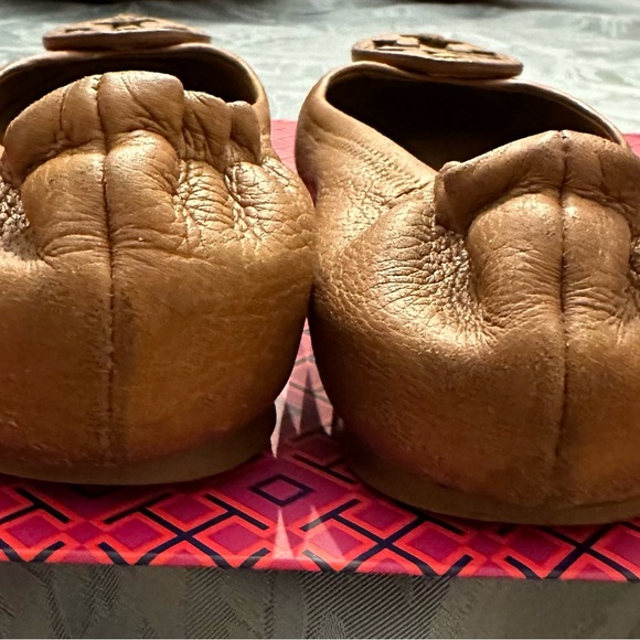 Tory Burch Cognac Leather Brown Reva Pebbled Flats - Picture 3 of 7